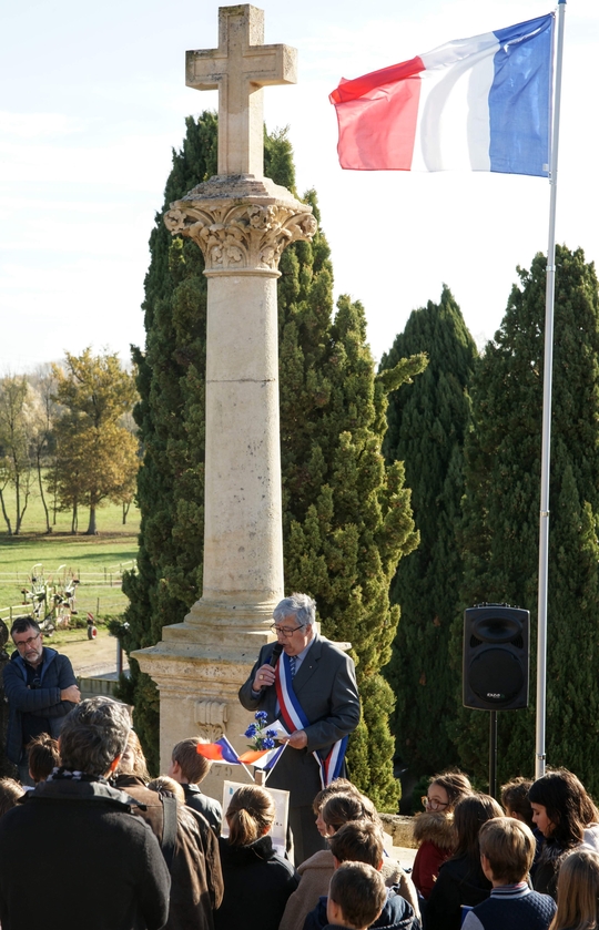 Discours du Maire d'Arveyres devant la tombe du soldat inconnu
