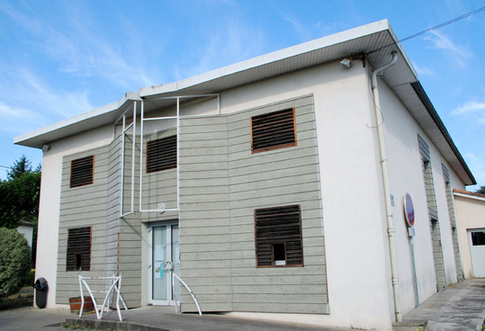 salle des fêtes (06-29-09-33-51) salle des fêtes (06-29-09-33-51)